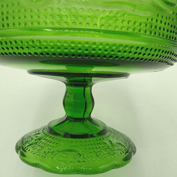 E.O. Brody Emerald Green Pressed Glass Scalloped Pedestal Bowl Vintage Compote - Picture 14 of 15